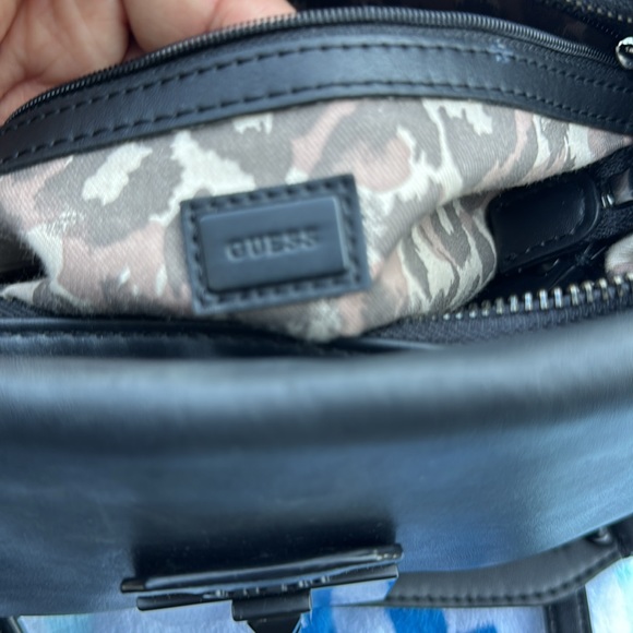 guess handbag black - Picture 9 of 12